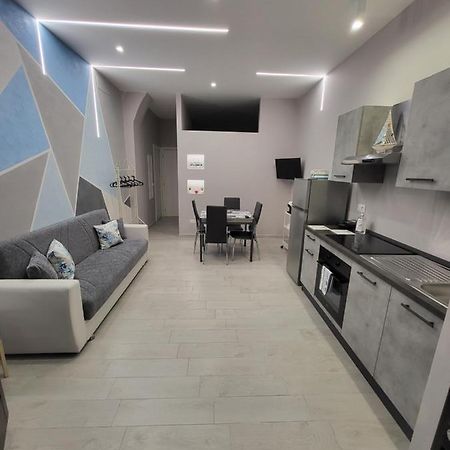 Casa Vacanze Manthy Posizione Centrale Bari Exterior foto