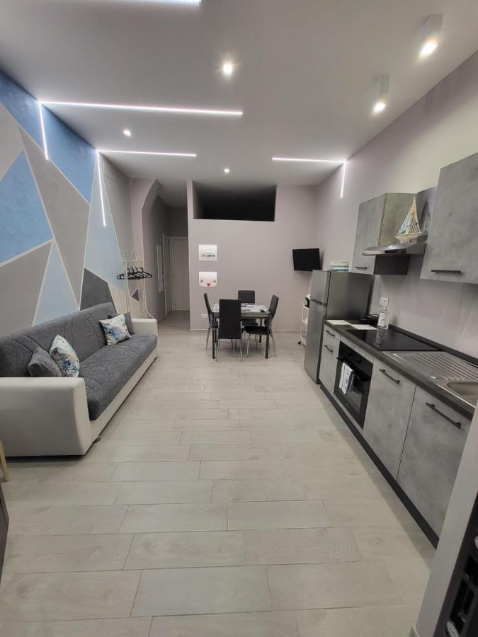 Casa Vacanze Manthy Posizione Centrale Bari Exterior foto