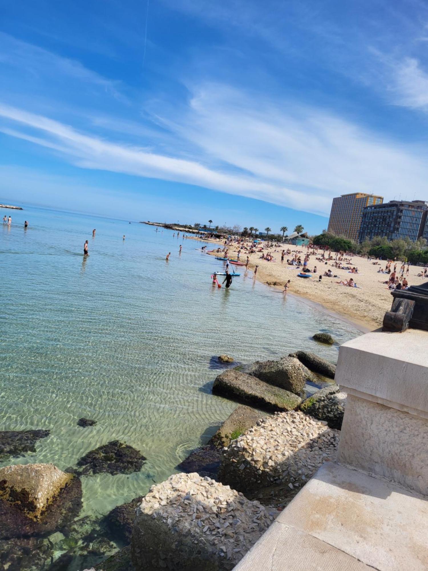 Casa Vacanze Manthy Posizione Centrale Bari Exterior foto